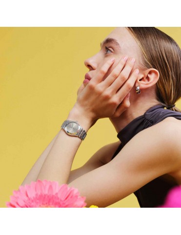 Reloj Swatch Petal Bliss para mujer YLS237G