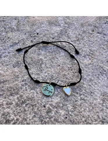 Pulsera 7 Nudos Hilo Negro con Medalla Burgos y Corazón de Nácar en Plata Chapada en Oro 9127365