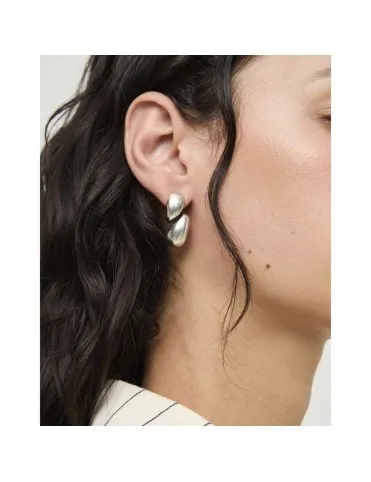 Pendientes UNOde50 Médula Medianos de Doble Gota Bañados en Plata PEN1079MTL0000U